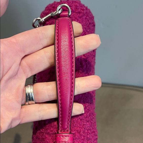 Tory Burch Willa Boucle Quilted Crossbody Bag - Picture 8 of 9